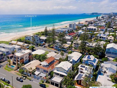 2 / 6 Francis Street, Mermaid Beach