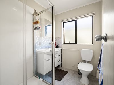 19 Kennard Crescent, Karitane