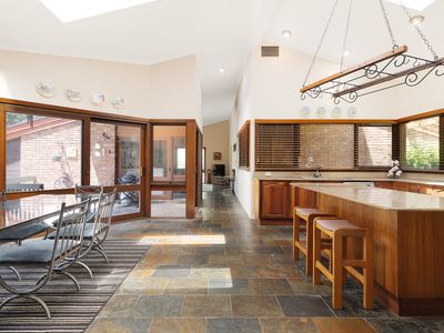 11 Forest Knoll, Castle Hill