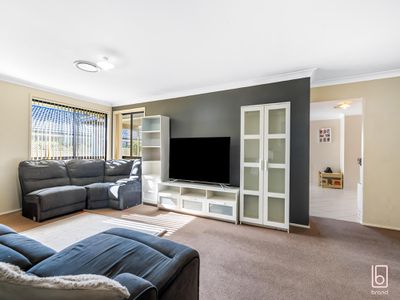 32 Greenhaven Circuit, Woongarrah