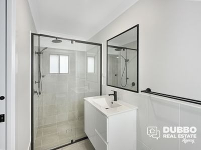 8 Malanda Avenue, Dubbo