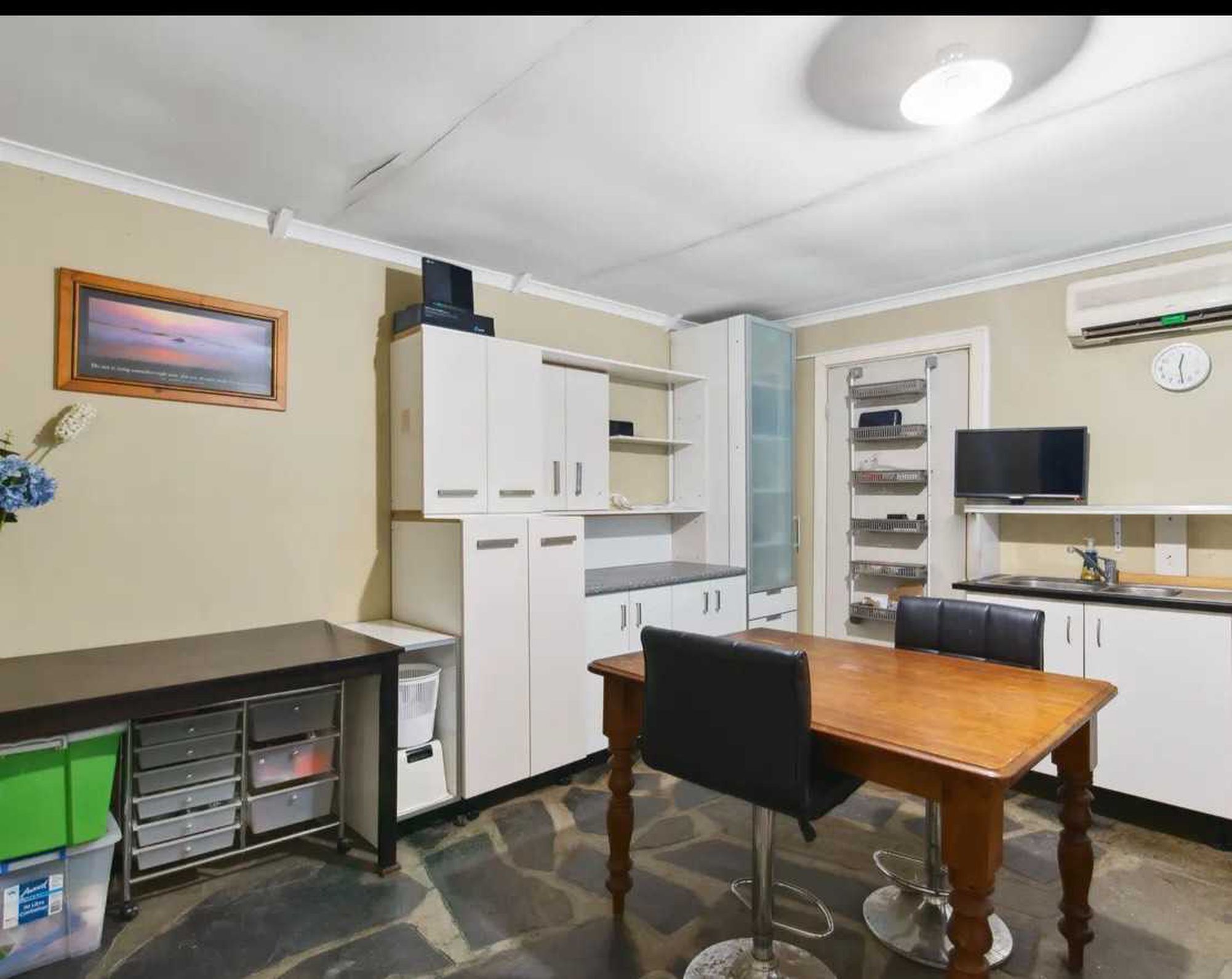 543 Torrens Road, St Clair