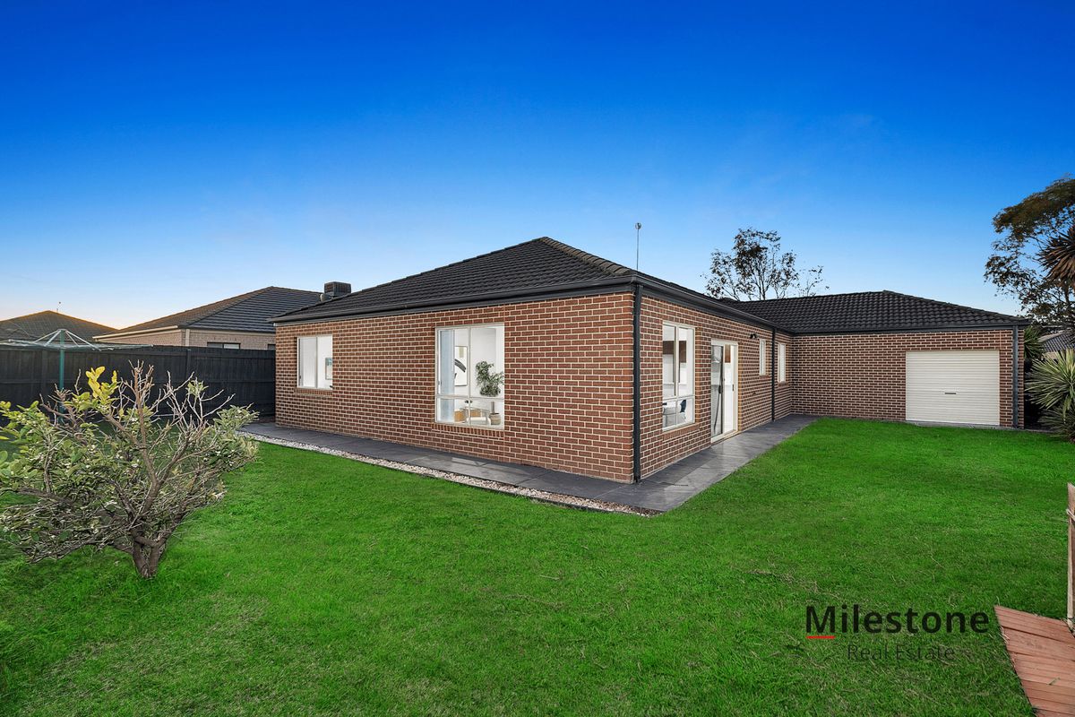 5 Sedgwick Court, Lynbrook