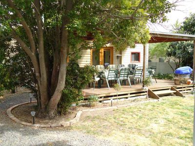 7 Bennett Rd, Horsham