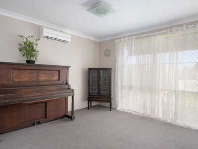 13 O'Connor Way, West Lamington