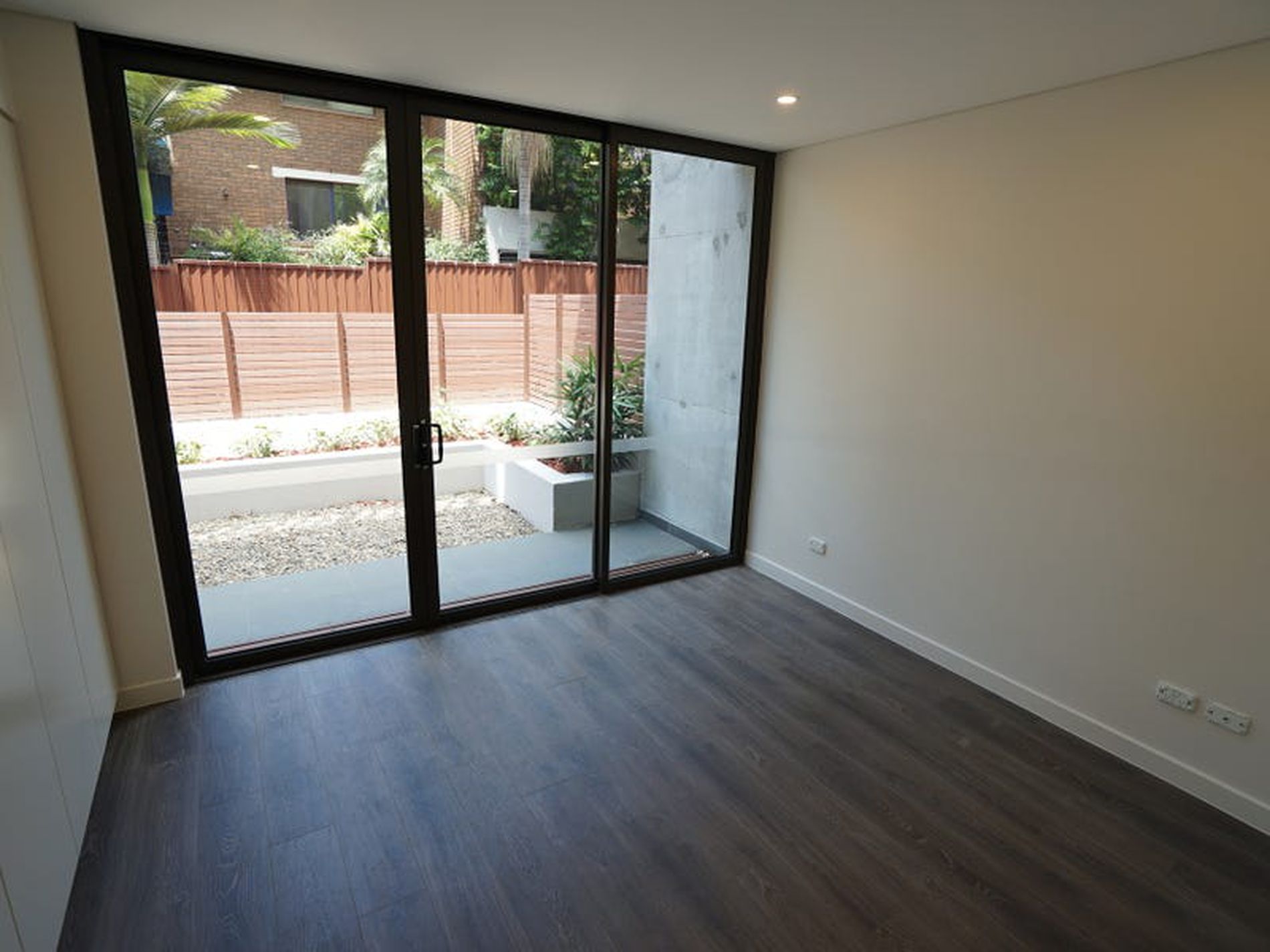 G15 / 143 West Street, Crows Nest