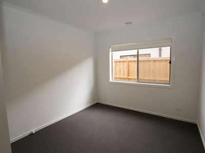 13 Highbury Road, Werribee