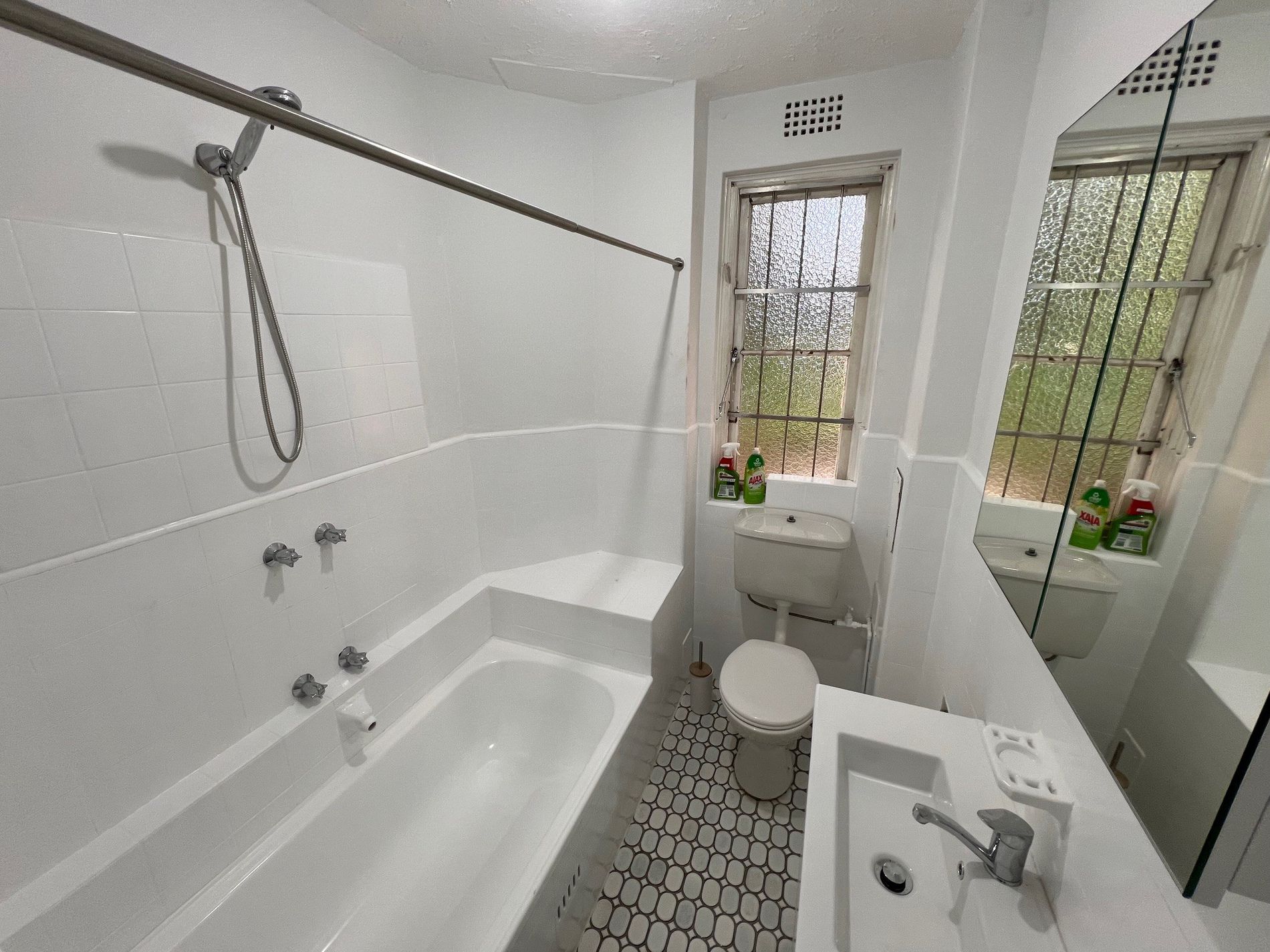 2 / 15 Penkivil Street, Bondi