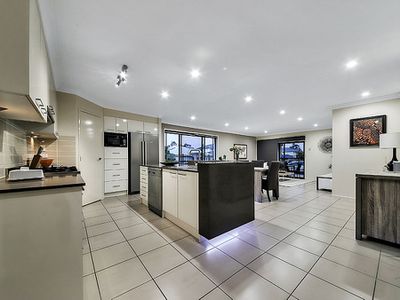 48 Foxwood Circuit, Wakerley
