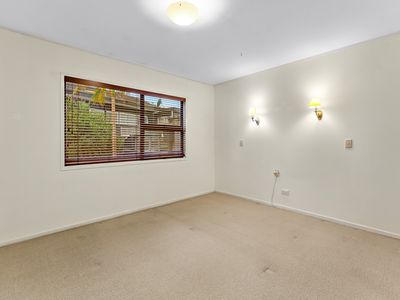 2/3 Omana Road, Milford