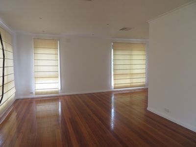 31 Ninevah Crescent, Wheelers Hill