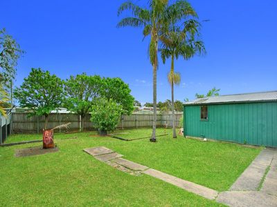 32 Bradman Avenue, Warilla