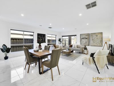38 Bonhams Circuit, Manor Lakes