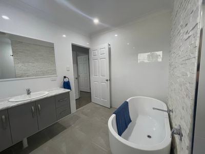 303 Acaciavale Road, Breddan