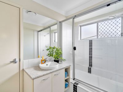 32 Parkview Drive, Springfield Lakes