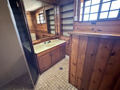 2 / 74 Weringa Avenue, Lake Heights