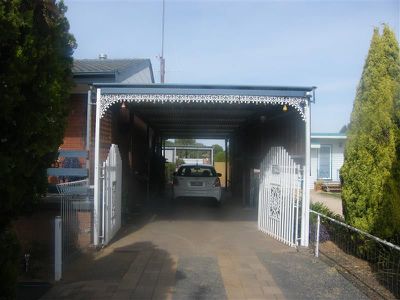 24 Forrester  St, Forbes