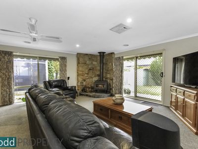 1 Fairy Dell Court, Heathcote