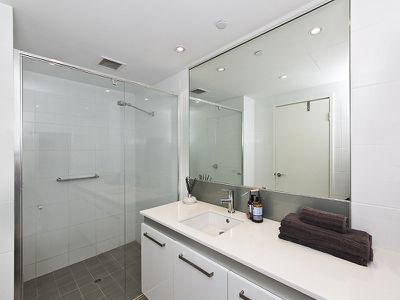 703 / 2 Oldfield Street, Burswood
