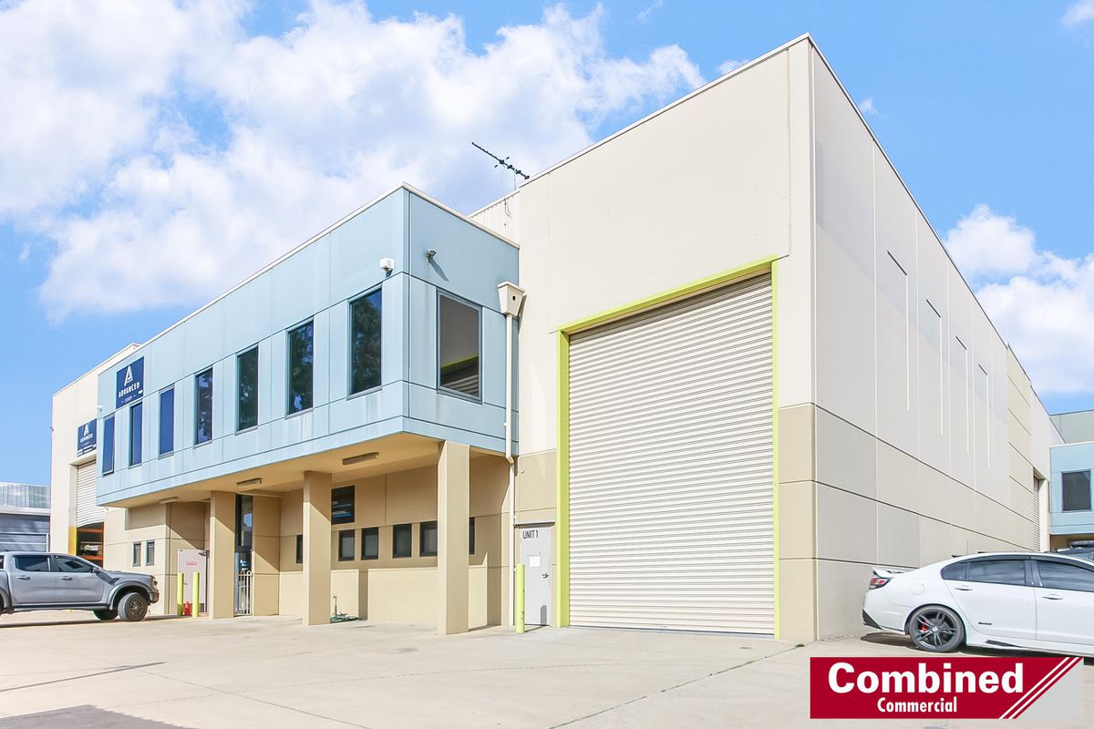 1 / 16 Porrende Street, Narellan