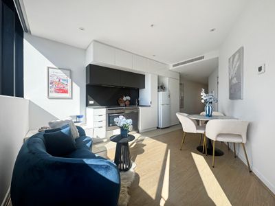 1401 / 555 Swasnton Street, Carlton