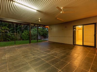18 Honeyeater Loop, Djugun