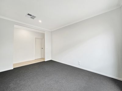 6 Crowlands CIRCUIT, Eynesbury