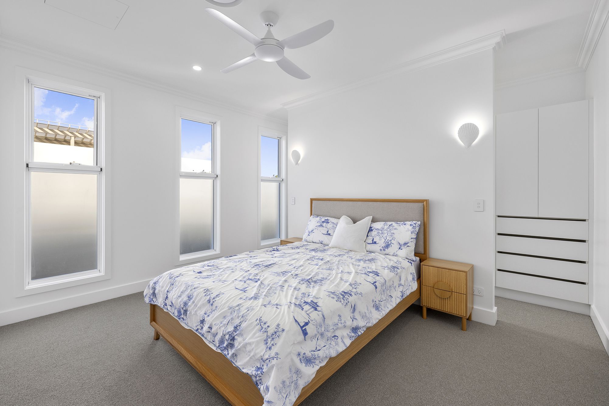 2 / 14 Victor Avenue, Paradise Point