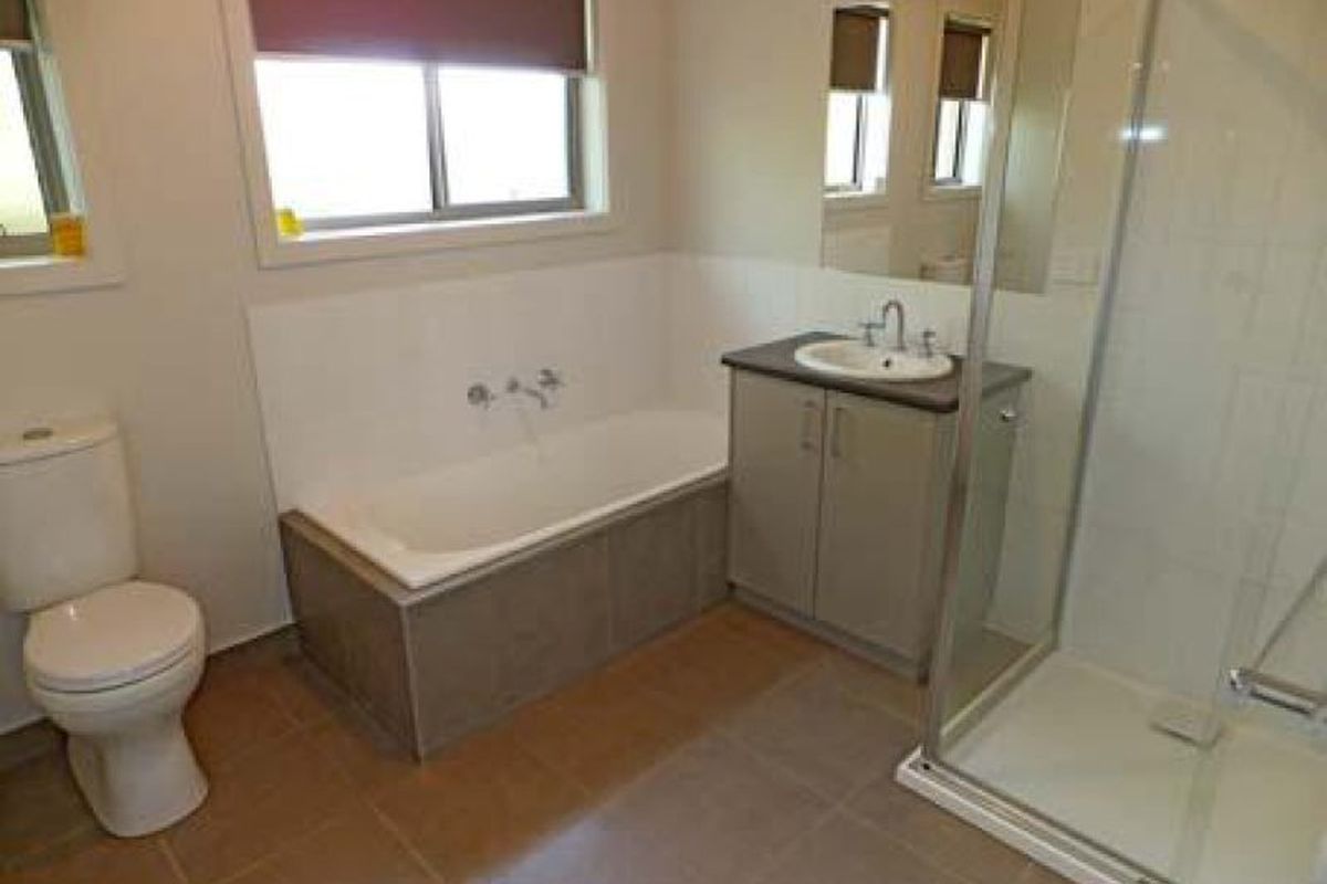 2 / 6 Tweddle Street, Kyabram