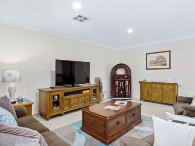 1 Lovelock Close, Normanville