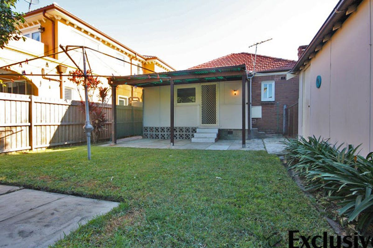 8 Hood Avenue, Rodd Point