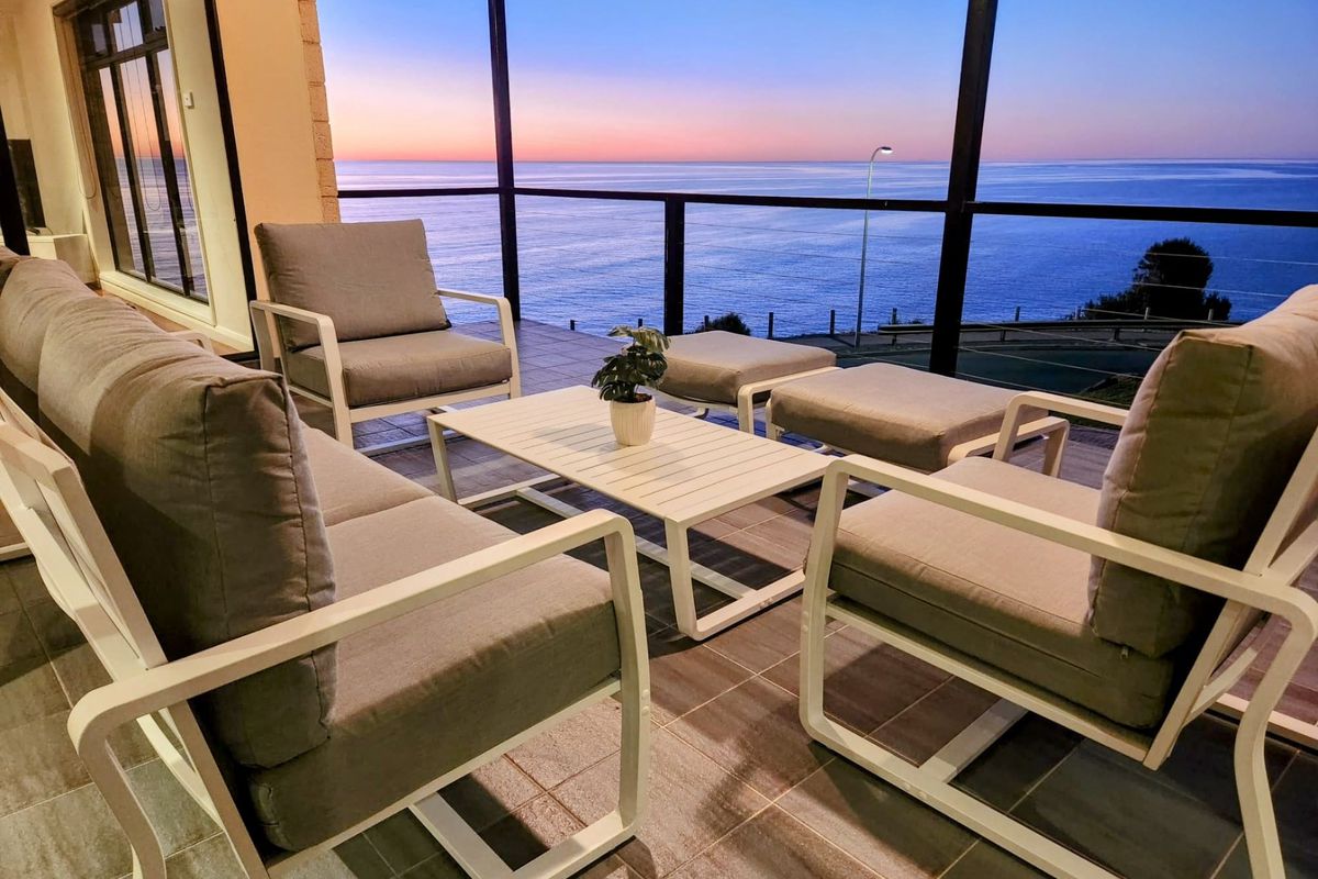 2 Clifftop Crescent, Hallett Cove