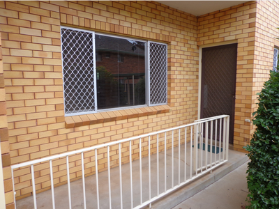 2 / 126 Bourke Street, Dubbo