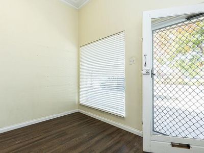 2 / 917 Mate Street, North Albury