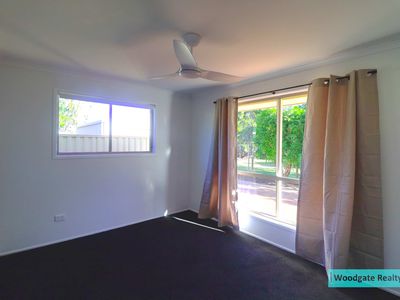 16 KOOKABURRA WAY, Woodgate