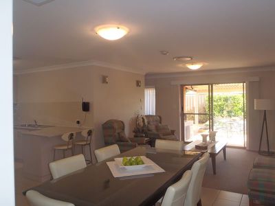 4 / 5 John Brass Court, Dubbo