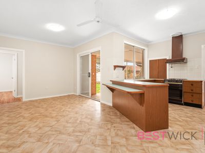 14 Wakehurst Place, West Bathurst