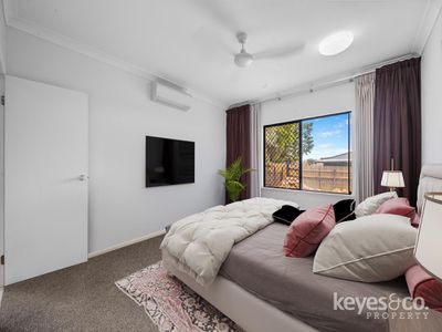 60 Crestbrook Drive, Mount Louisa