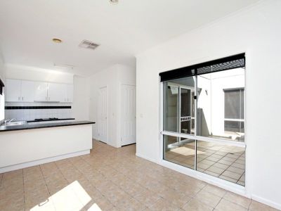 52 Central Park Avenue, Maribyrnong