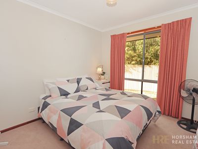 2 / 5 Penny Avenue, Horsham