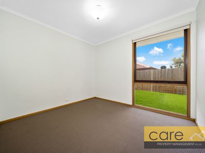 8 Mayruck Rise, Hampton Park