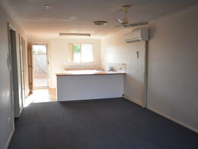 9 / 1 Cowra Drive, Newman