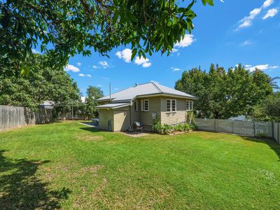 52 Fitzsimmons Street, Keperra