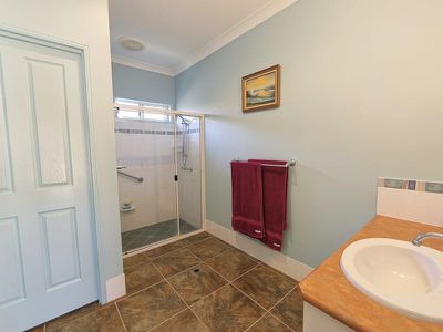11 Emperor St, Woodgate