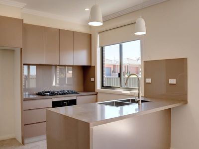 12 Piccadilly Street, Riverstone
