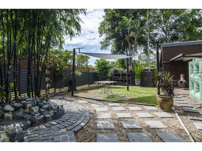 27 Sunrise Avenue, Tewantin