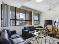 10 / 18 Orchid Avenue, Surfers Paradise