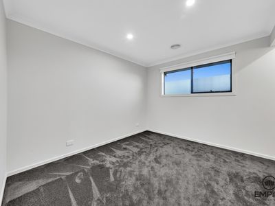 6 Nocturne Avenue, Clyde