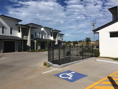 1 / 36 Marmoset Parade, Dakabin