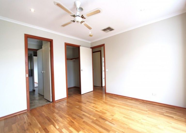 1 Eyebright Square, Hallam